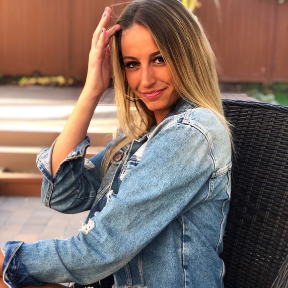 Meet your Posher, Kenzie - Picture 1 of 1